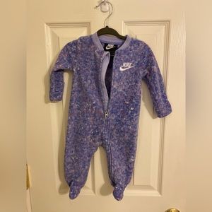 Nike sleeper Size 3 months